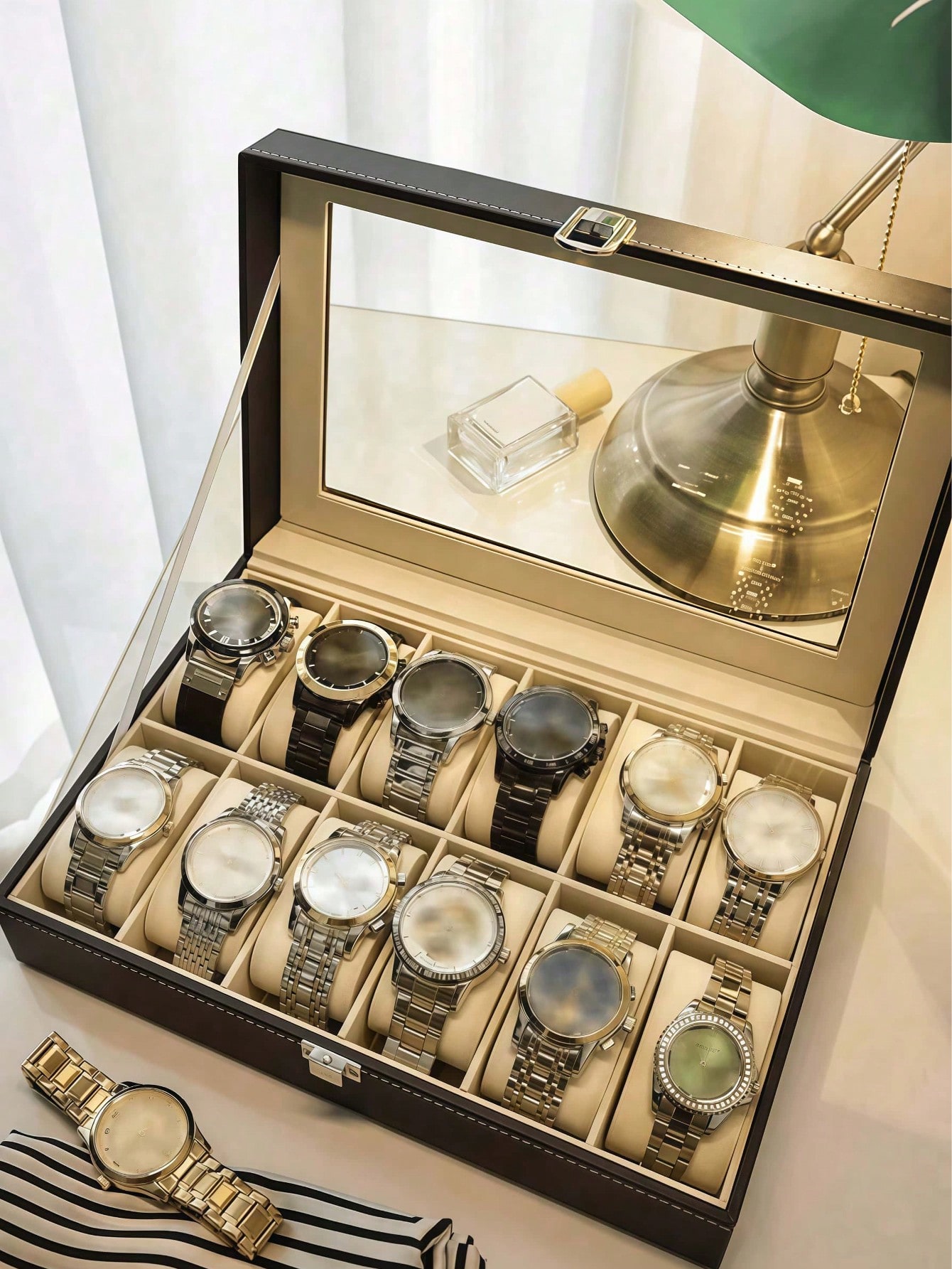 Caixa de Relógio de Couro com  - Watch Display Box avaliação e preço
